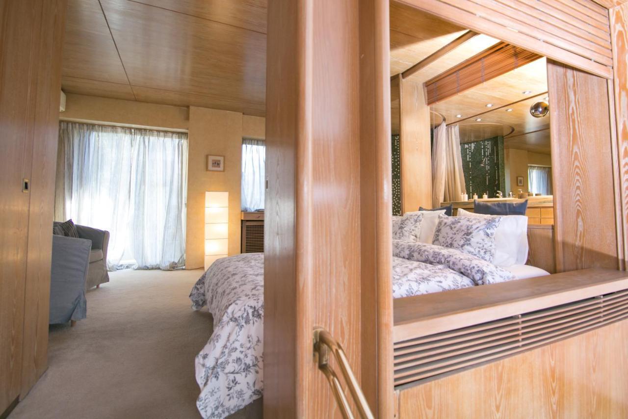 One-Of-A-Kind Athens Riviera Apartment Kültér fotó